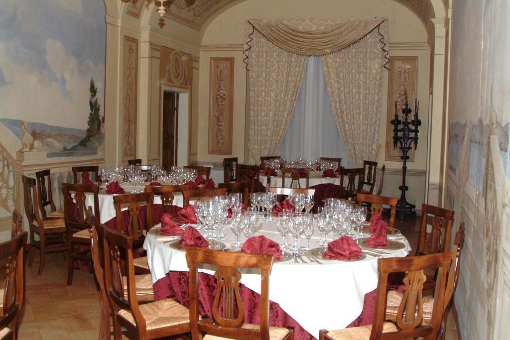 Hotel Palazzo Brunamonti Bevagna Exterior photo